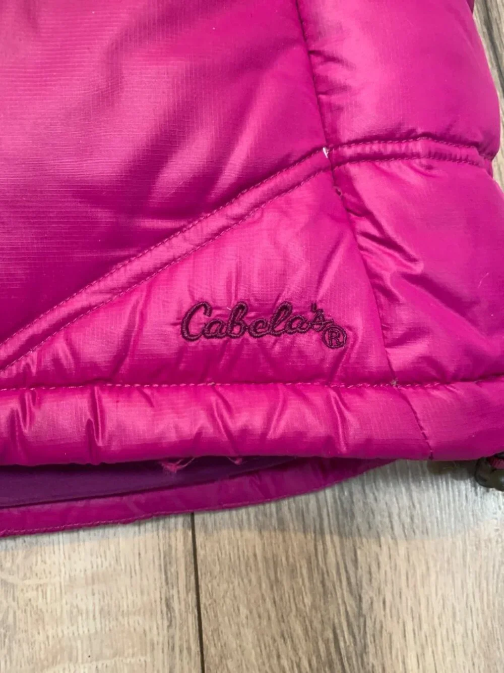 Cabela’s Women’s Goose Down Medium 650 Puffer Vest Pink